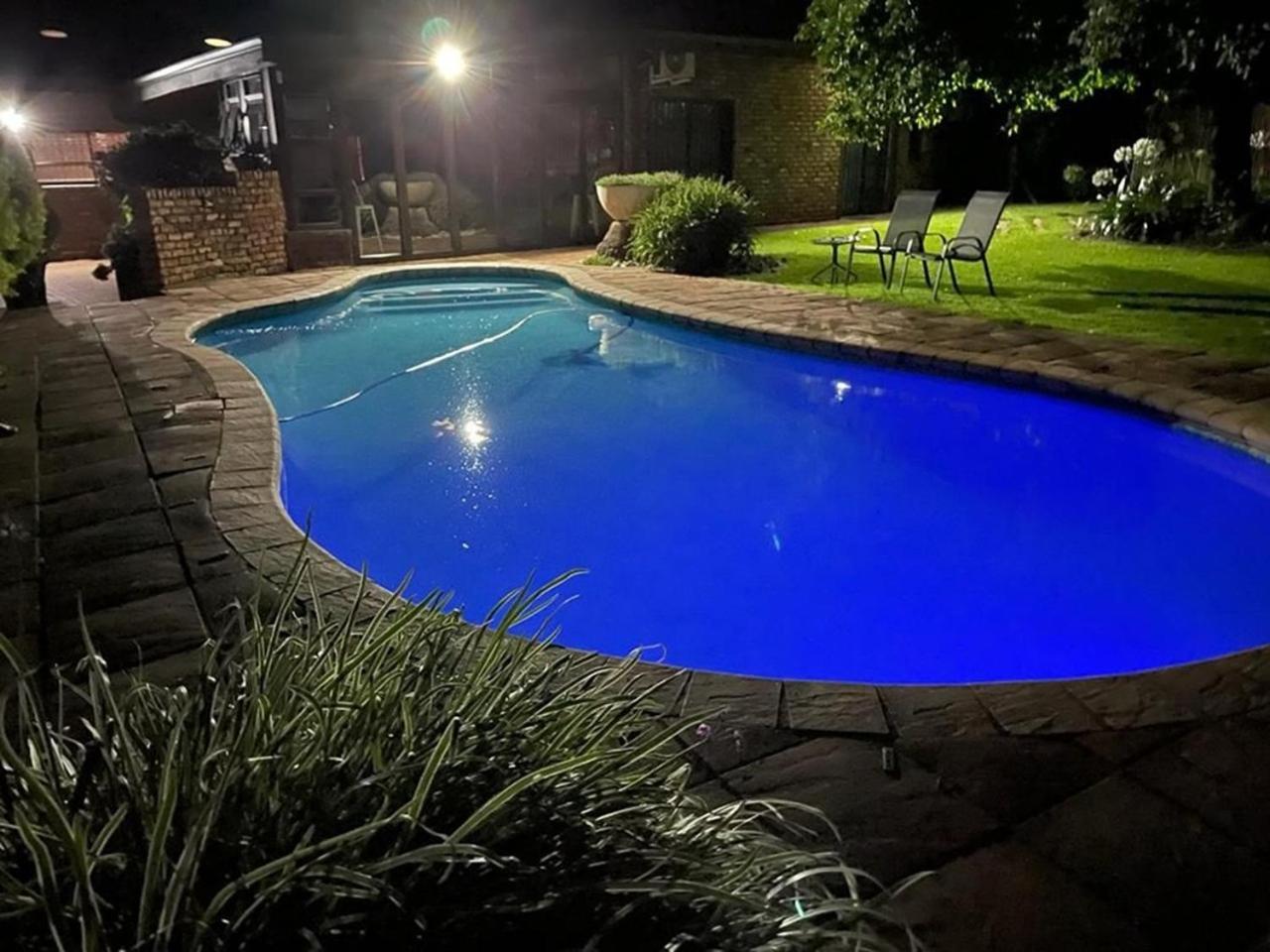 Spies Villa - Fast Wi-Fi, Netflix And Generator Middelburg Kültér fotó